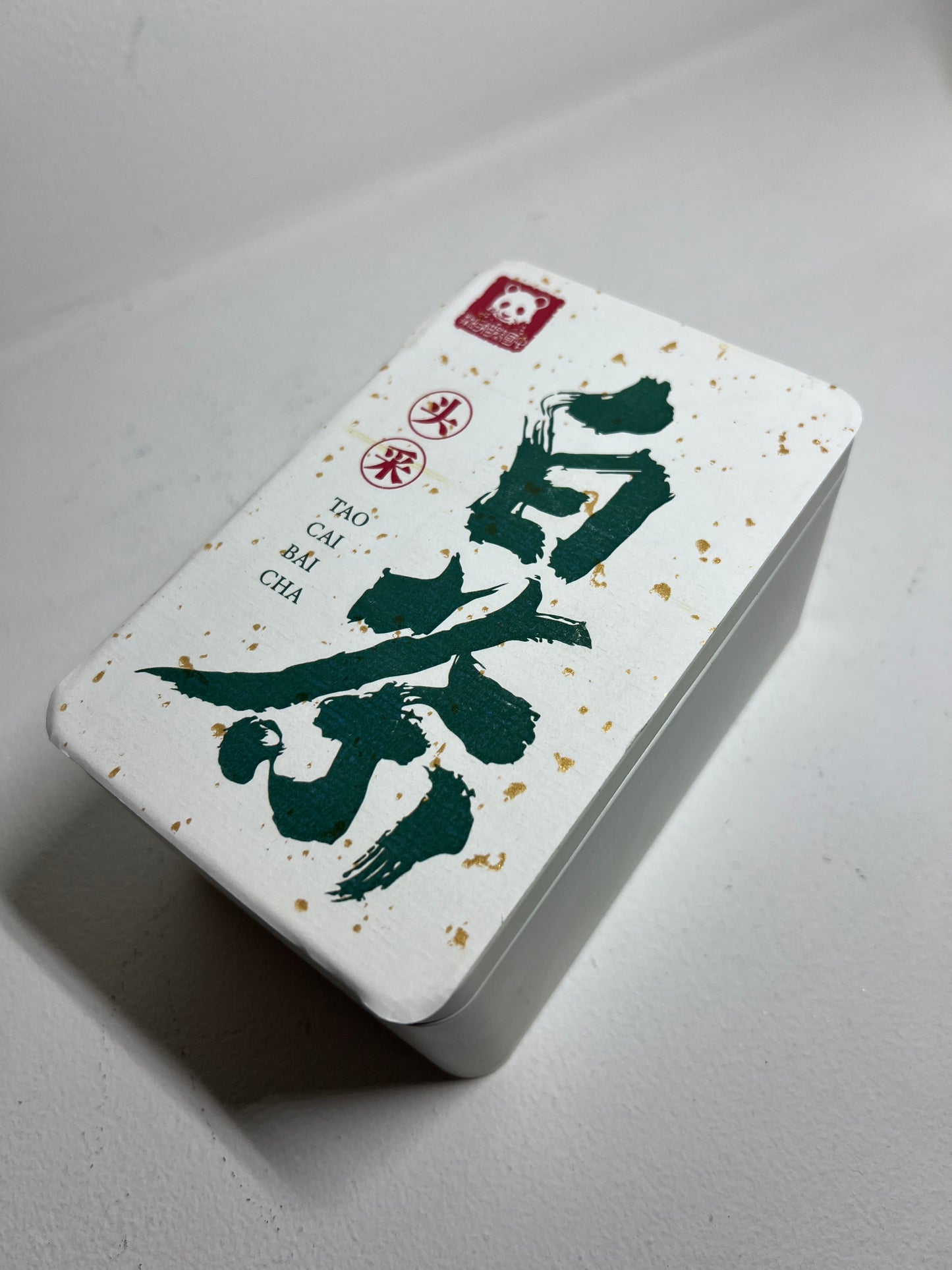 White tea from Yunnan Tao Cai Bai Cha